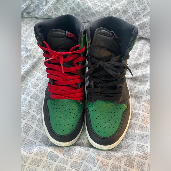 Comes with original box